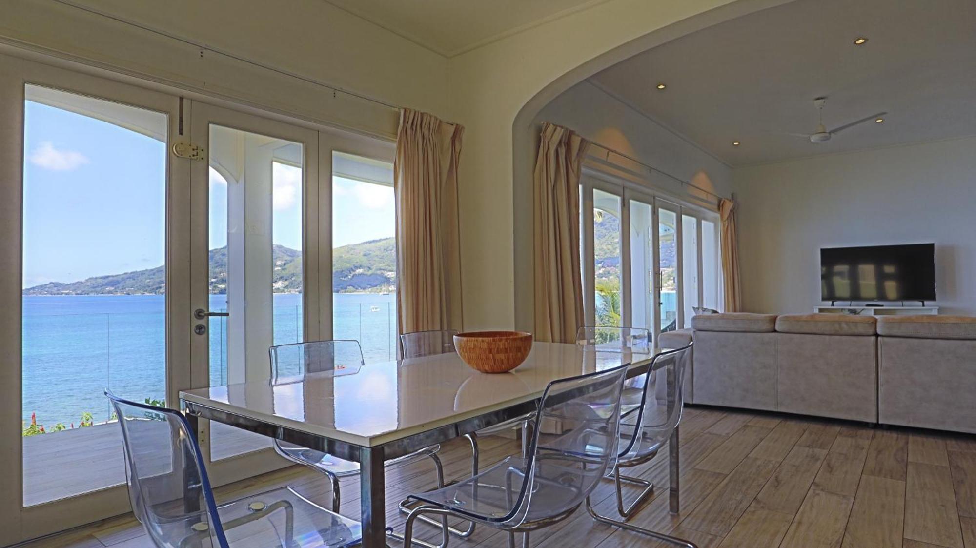 Vallonend Beachfront Villa With Excellent View Bel Ombre Eksteriør billede