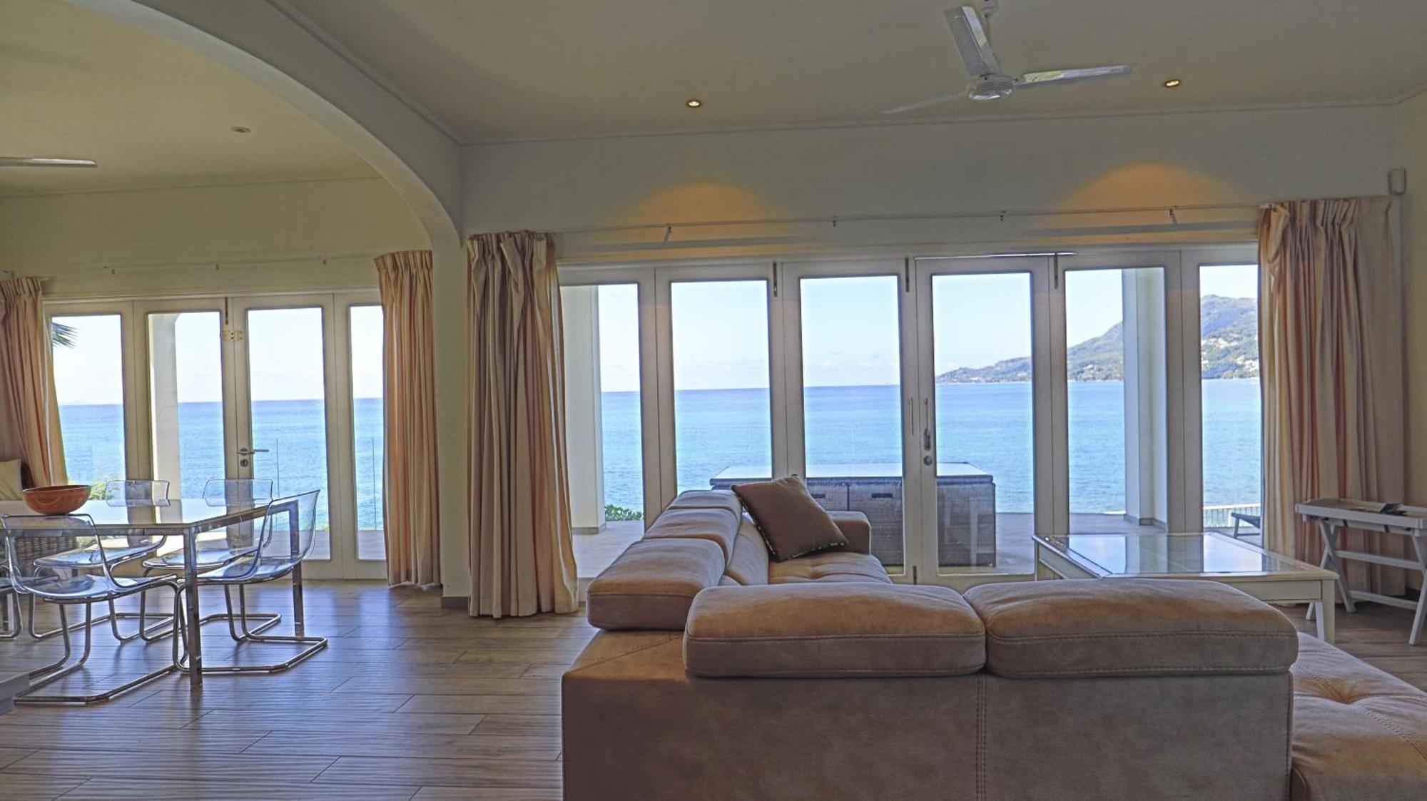 Vallonend Beachfront Villa With Excellent View Bel Ombre Eksteriør billede